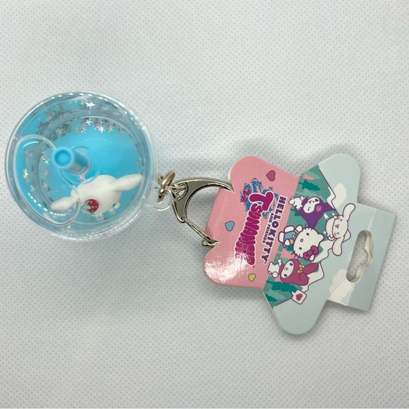 NWT Sanrio Hello Kitty & Friends Tsunameez Floating Cinnamoroll Keychain - Picture 3 of 3
